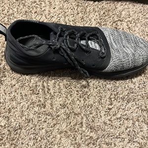 Under Armour Tennis shoes, size 8!